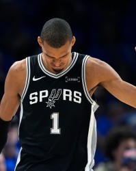 九游下载-奥登：一旦文班亚马再增加一点肌肉 NBA就大结局了